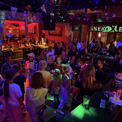 DĚTSKÁ HALLOWEENSKÁ PAŘBA