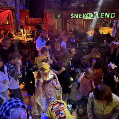 DĚTSKÁ HALLOWEENSKÁ PAŘBA